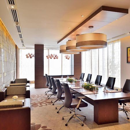 Готель Courtyard By Marriott Raipur Екстер'єр фото