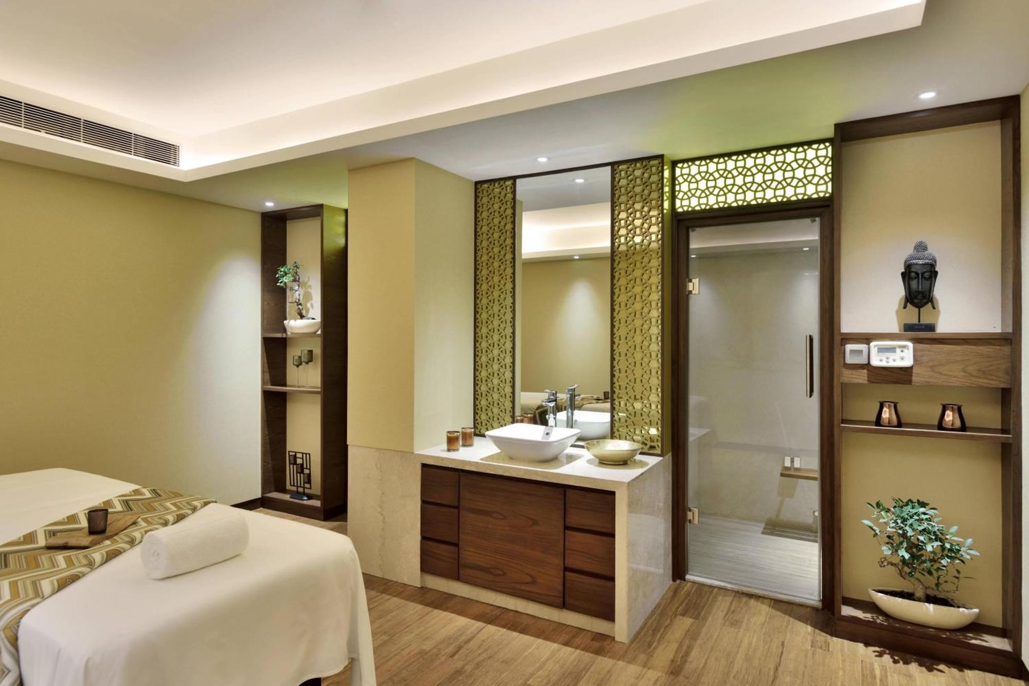 Готель Courtyard By Marriott Raipur Екстер'єр фото